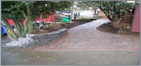 sand paver walkwy with wall 