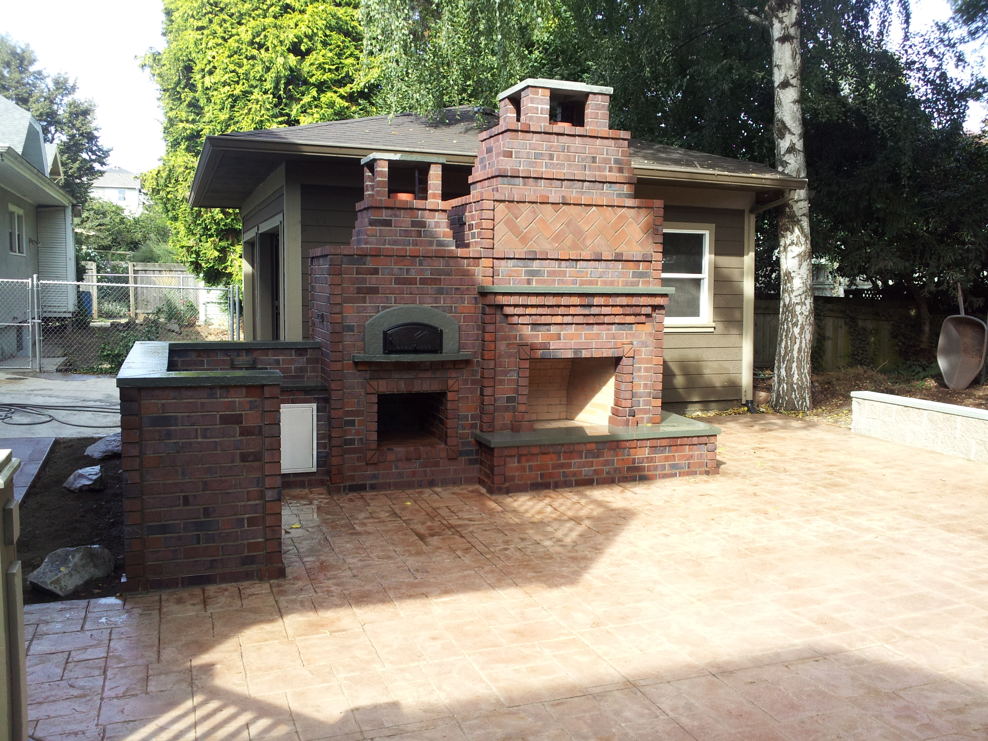combination pizza oven and fireplace
